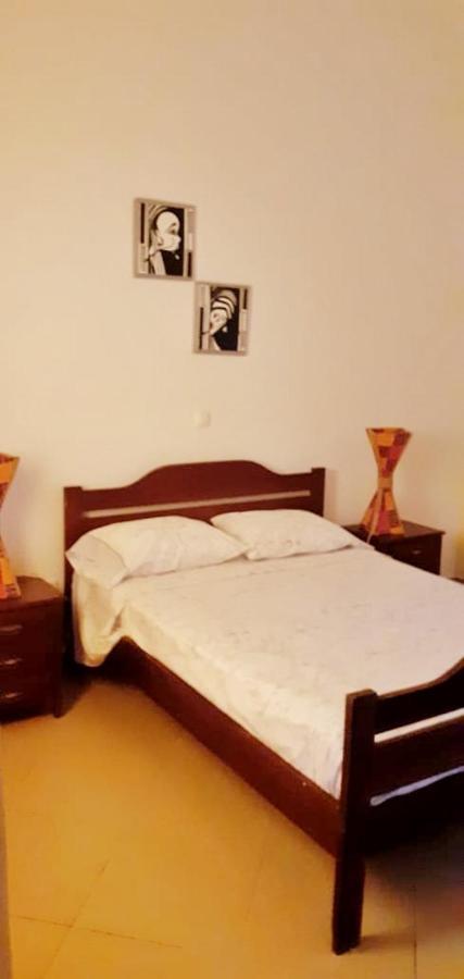 圣多美Casa Luis公寓 外观 照片